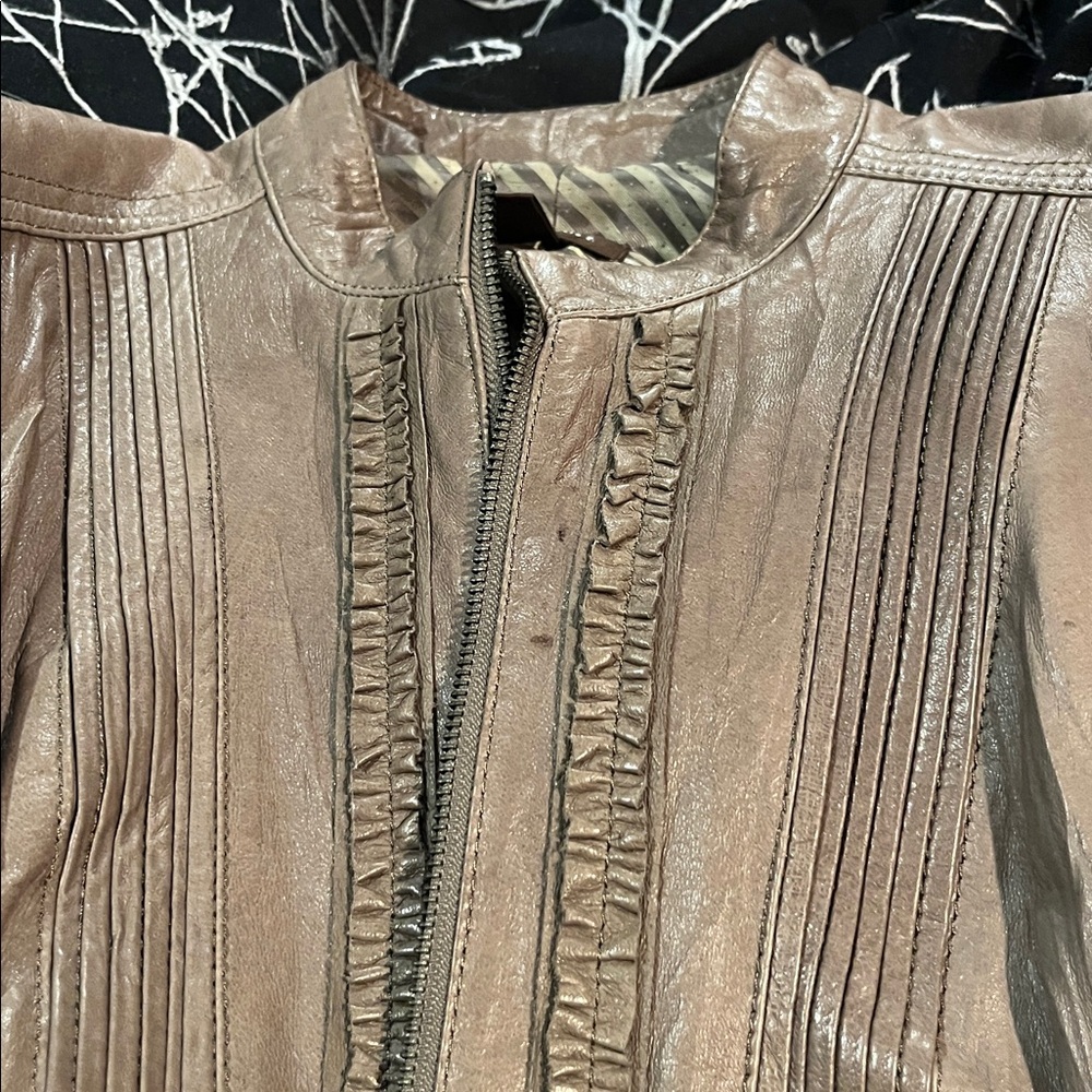Leather Jacket - Picture 4 of 7